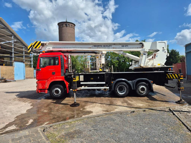 Bronto skylift 28-2T1 28 m hi lift hoogwerker MAN TGA 26. - Autobokštelio: foto 4 Bronto skylift 28-2T1 28 m hi lift hoogwerker MAN TGA 26. - Autobokštelio: foto 4