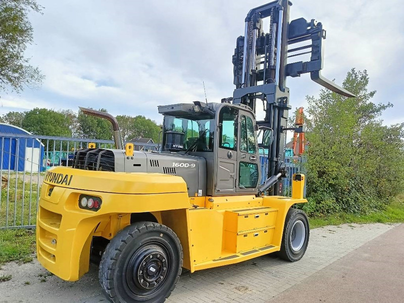 Hyundai 160 D-9 heftruck forklift stapler 16 ton CE - Dyzelinis krautuvas: foto 2 Hyundai 160 D-9 heftruck forklift stapler 16 ton CE - Dyzelinis krautuvas: foto 2