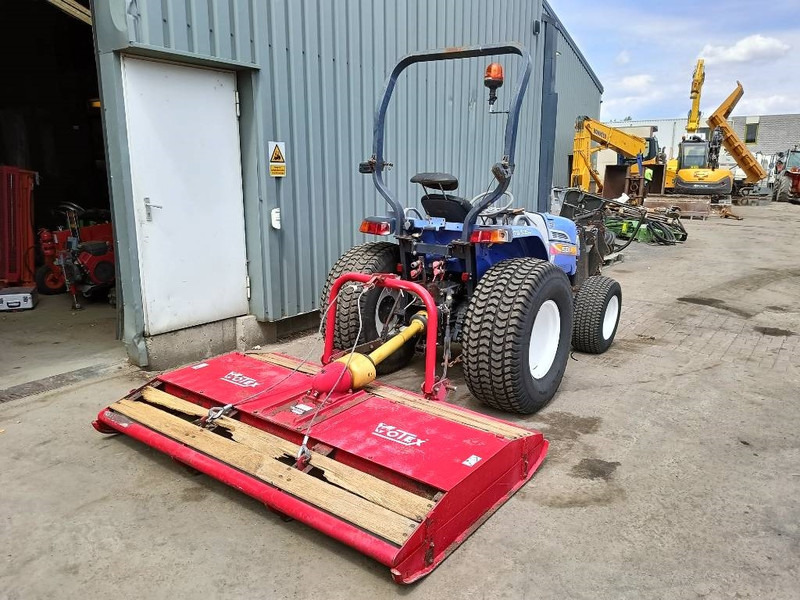 Iseki TG 5390 compacte tractor met maaier votex p12 4x4 - Mini traktorius: foto 4 Iseki TG 5390 compacte tractor met maaier votex p12 4x4 - Mini traktorius: foto 4