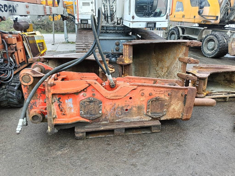 NPK E 210 GH9 hamer hammer hydraulic 18-25 ton 2000 - Hidraulinis kūjis - Statybinė technika: foto 1 NPK E 210 GH9 hamer hammer hydraulic 18-25 ton 2000 - Hidraulinis kūjis - Statybinė technika: foto 1