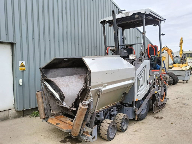 Volvo P 2870 D paver finisher asfaltmachine 2020 - Asfalto klotuvas: foto 2 Volvo P 2870 D paver finisher asfaltmachine 2020 - Asfalto klotuvas: foto 2