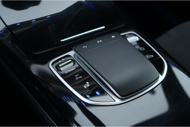 Mercedes-Benz EQC 400 4MATIC Business AMG 80 kWh PANO/ CAMERA/ LEDER/ TREKHAAK/ ETC. - Visureigis: foto 5 Mercedes-Benz EQC 400 4MATIC Business AMG 80 kWh PANO/ CAMERA/ LEDER/ TREKHAAK/ ETC. - Visureigis: foto 5