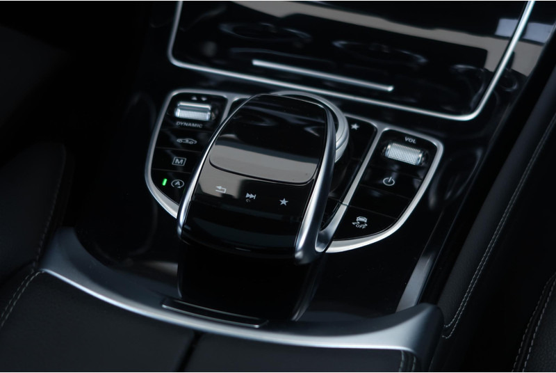 Mercedes-Benz GLC 350 d 4MATIC Premium Plus AMG/ PANO/ AIRM/ MEMORY/ 360/ BURMESTER/ ACC/ TREKHAAK - Visureigis: foto 4 Mercedes-Benz GLC 350 d 4MATIC Premium Plus AMG/ PANO/ AIRM/ MEMORY/ 360/ BURMESTER/ ACC/ TREKHAAK - Visureigis: foto 4