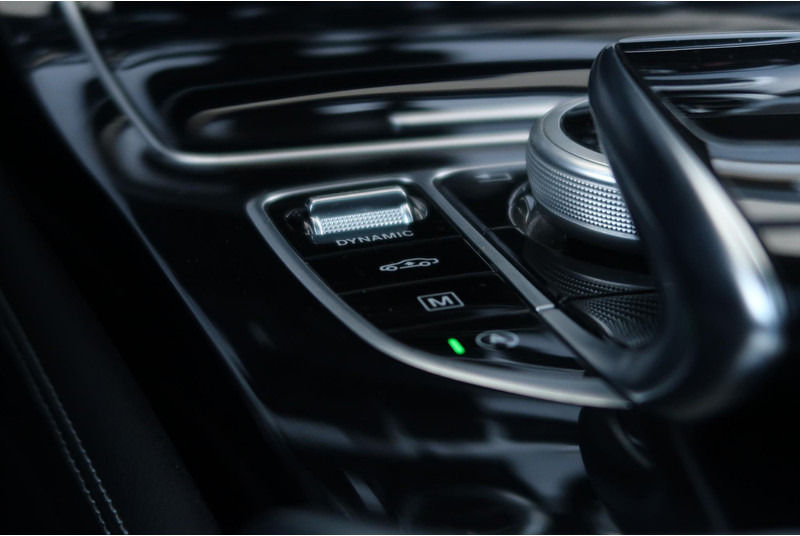 Mercedes-Benz GLC 350 d 4MATIC Premium Plus AMG/ PANO/ AIRM/ MEMORY/ 360/ BURMESTER/ ACC/ TREKHAAK - Visureigis: foto 5 Mercedes-Benz GLC 350 d 4MATIC Premium Plus AMG/ PANO/ AIRM/ MEMORY/ 360/ BURMESTER/ ACC/ TREKHAAK - Visureigis: foto 5