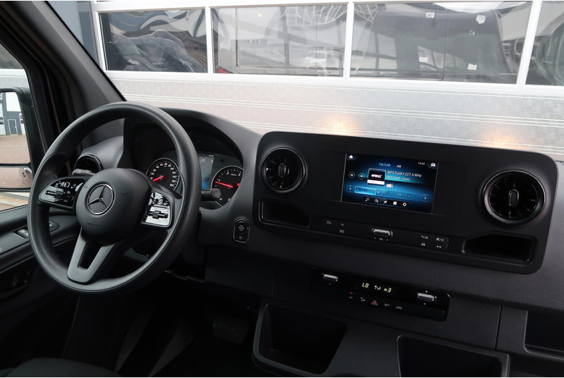 Mercedes-Benz Sprinter 317 CDI L2H2 AUT/ 3.5T/ CAMERA/ MBUX/ CRUISE/ AIRCO - Krovininis mikroautobusas: foto 5 Mercedes-Benz Sprinter 317 CDI L2H2 AUT/ 3.5T/ CAMERA/ MBUX/ CRUISE/ AIRCO - Krovininis mikroautobusas: foto 5