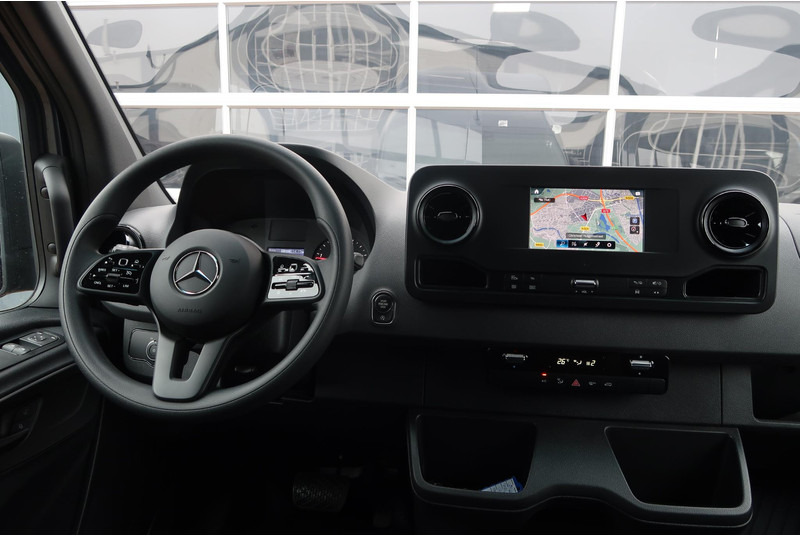 Mercedes-Benz Sprinter 519 CDI L2H2 4X4 AUT/ 2X DEUR/ 3,5T/ MBUX/ CAMERA/ ETC. - Krovininis mikroautobusas: foto 5 Mercedes-Benz Sprinter 519 CDI L2H2 4X4 AUT/ 2X DEUR/ 3,5T/ MBUX/ CAMERA/ ETC. - Krovininis mikroautobusas: foto 5