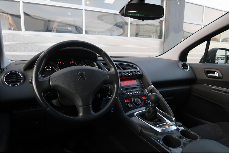 Peugeot 3008 1.6 VTi Première CRUISE/ PANO/ CLIMA/ HEAD-UP/ ETC. - Lengvasis automobilis: foto 2 Peugeot 3008 1.6 VTi Première CRUISE/ PANO/ CLIMA/ HEAD-UP/ ETC. - Lengvasis automobilis: foto 2