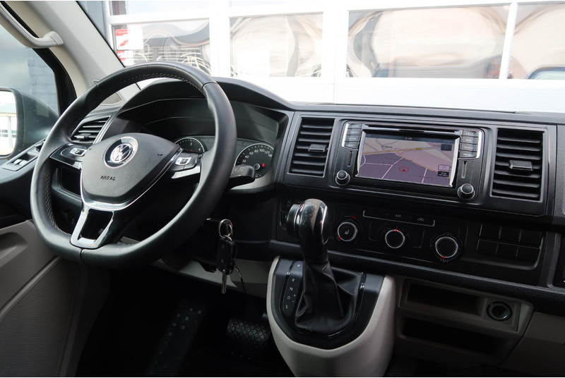 Volkswagen Transporter 2.0 TDI L2H2 Highline AUT/ NAVI/ CAMERA/ CRUISE/ AIRCO/ LEDER/ TREKHAAK - Mažas furgonas: foto 5 Volkswagen Transporter 2.0 TDI L2H2 Highline AUT/ NAVI/ CAMERA/ CRUISE/ AIRCO/ LEDER/ TREKHAAK - Mažas furgonas: foto 5