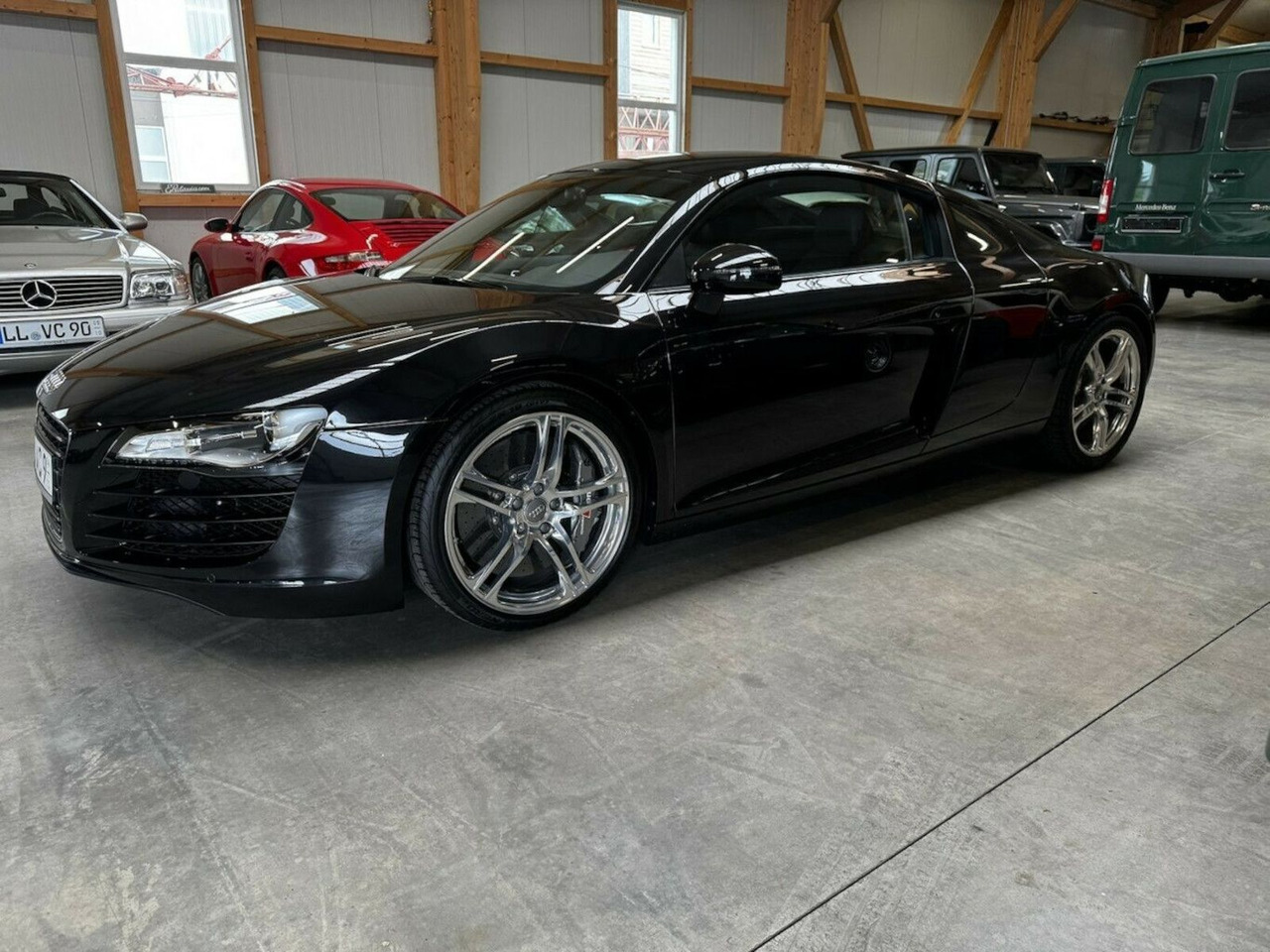 Audi R8 4.2 FSI V8 quattro Coupé Neuzustand - Kupė: foto 2 Audi R8 4.2 FSI V8 quattro Coupé Neuzustand - Kupė: foto 2