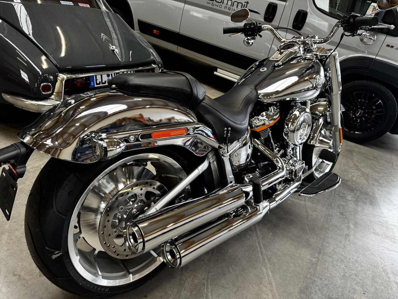Harley-Davidson FLSTFI Fat Boy Gray Ghost 117 - Motociklas: foto 2 Harley-Davidson FLSTFI Fat Boy Gray Ghost 117 - Motociklas: foto 2