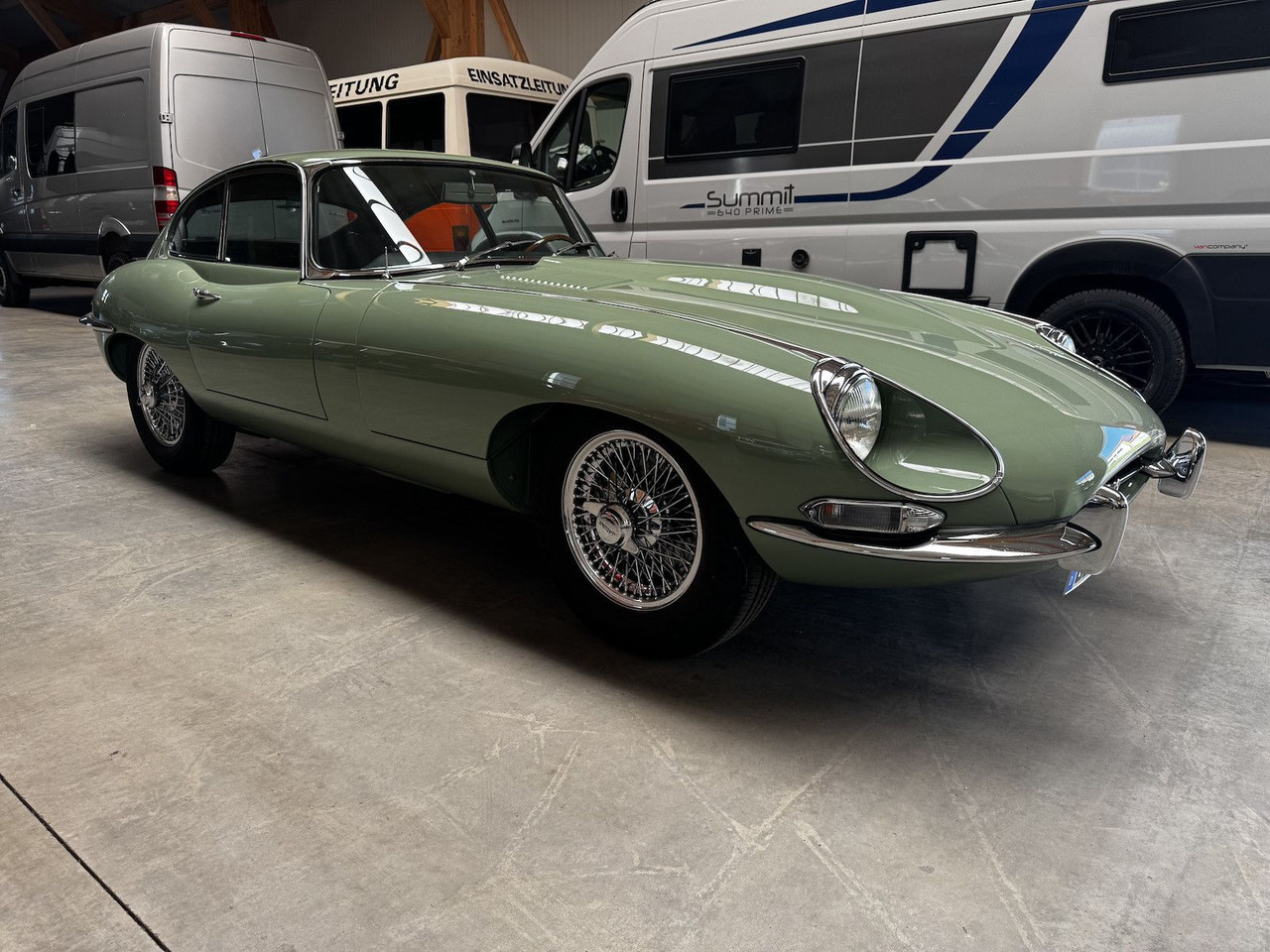 Jaguar E-Type 4.2 Litre Serie 1.5 FHC - Lengvasis automobilis: foto 4 Jaguar E-Type 4.2 Litre Serie 1.5 FHC - Lengvasis automobilis: foto 4
