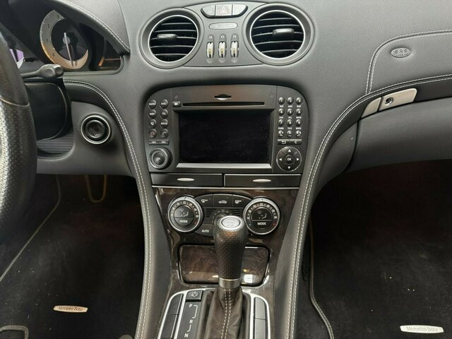 MERCEDES-BENZ SL 280 R 230 Mercedes-Scheckheft perfekt!... - Kabrioletas: foto 5 MERCEDES-BENZ SL 280 R 230 Mercedes-Scheckheft perfekt!... - Kabrioletas: foto 5