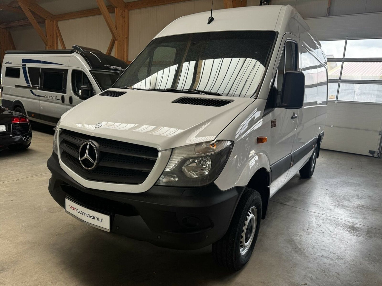 Mercedes-Benz Sprinter 319 CDI 4x4 3.0 V6 Untersetzung 1a! - Krovininis mikroautobusas: foto 2 Mercedes-Benz Sprinter 319 CDI 4x4 3.0 V6 Untersetzung 1a! - Krovininis mikroautobusas: foto 2