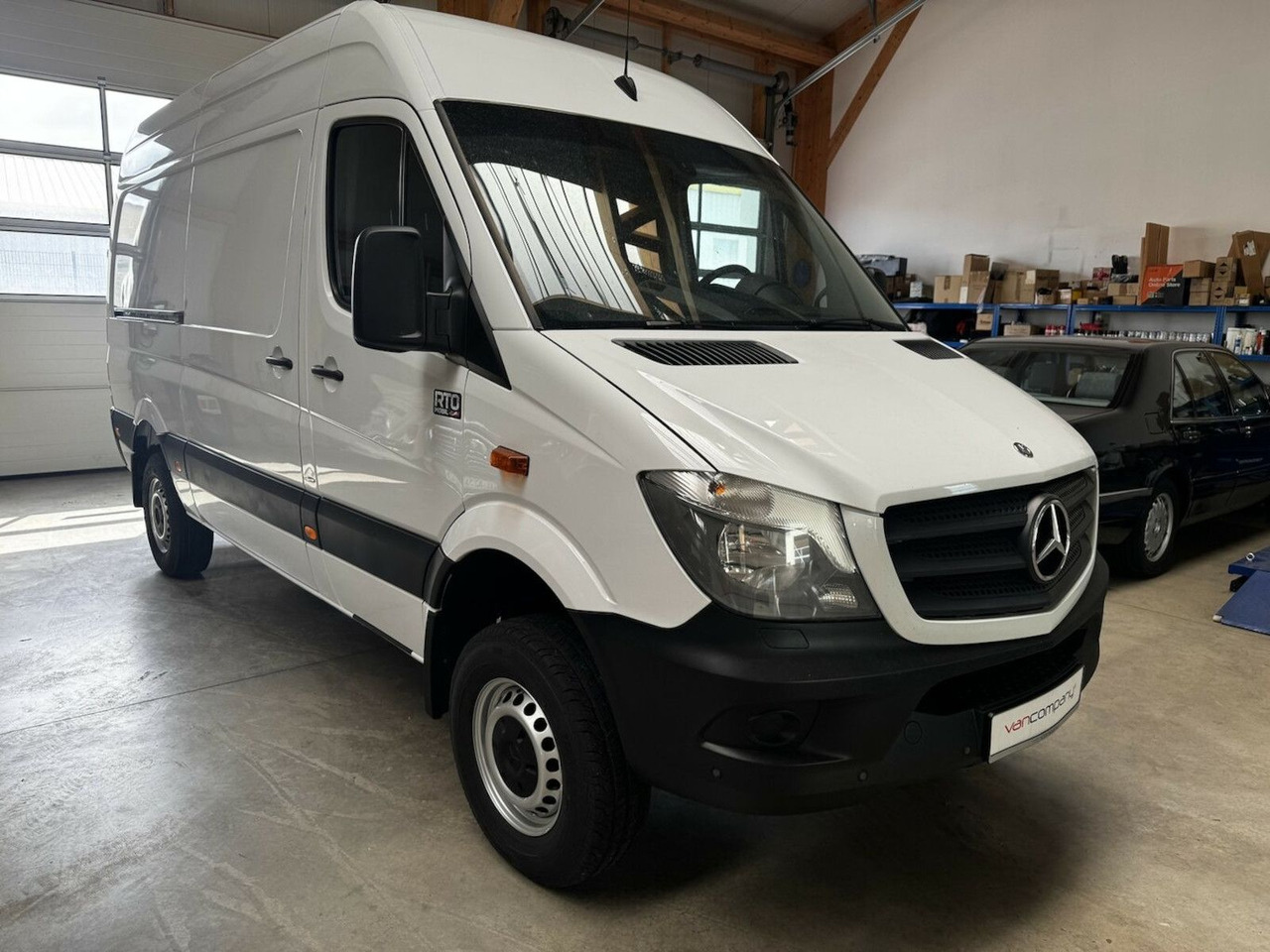 Mercedes-Benz Sprinter 319 CDI 4x4 3.0 V6 Untersetzung 1a! - Krovininis mikroautobusas: foto 3 Mercedes-Benz Sprinter 319 CDI 4x4 3.0 V6 Untersetzung 1a! - Krovininis mikroautobusas: foto 3