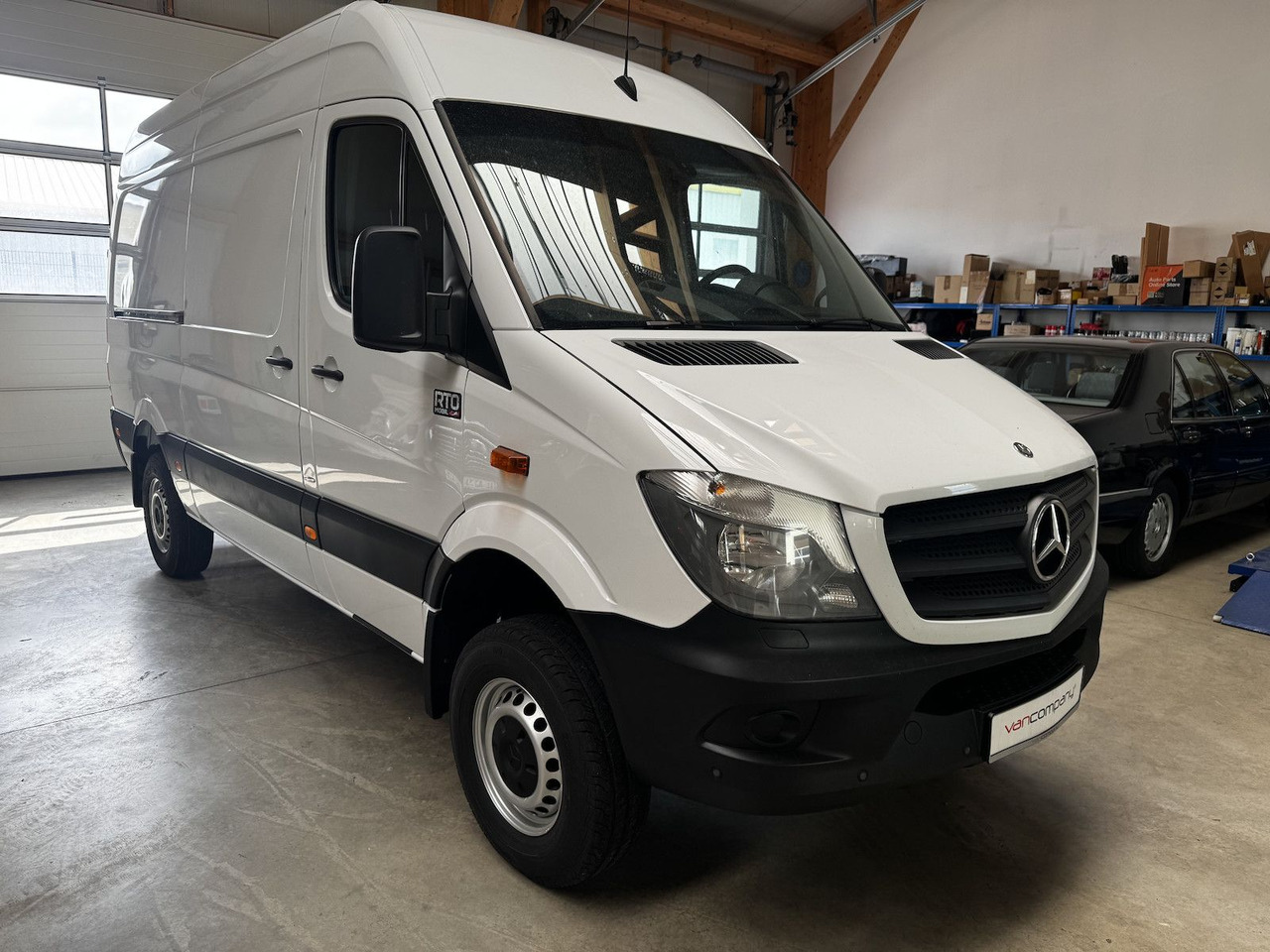Mercedes-Benz Sprinter 319 CDI 4x4 3.0 V6 Untersetzung 1a! - Krovininis mikroautobusas: foto 3 Mercedes-Benz Sprinter 319 CDI 4x4 3.0 V6 Untersetzung 1a! - Krovininis mikroautobusas: foto 3