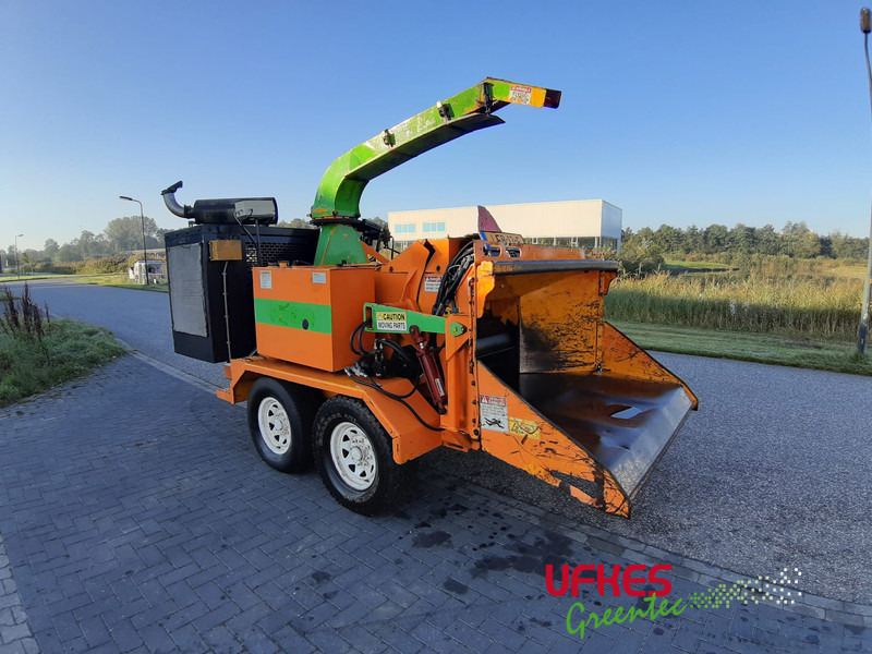 Woodsman 18 XX - Medienos smulkintuvas: foto 1 Woodsman 18 XX - Medienos smulkintuvas: foto 1