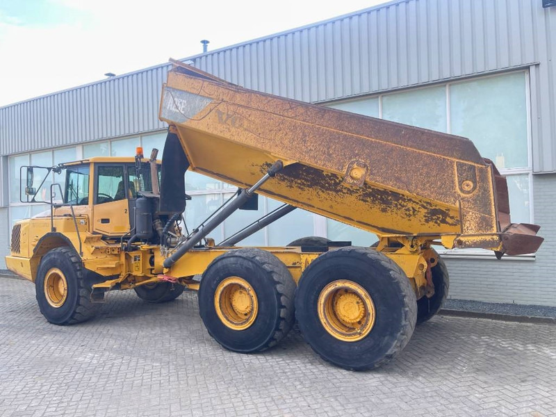Volvo A25E - Šarnyrinis savivartis: foto 3 Volvo A25E - Šarnyrinis savivartis: foto 3