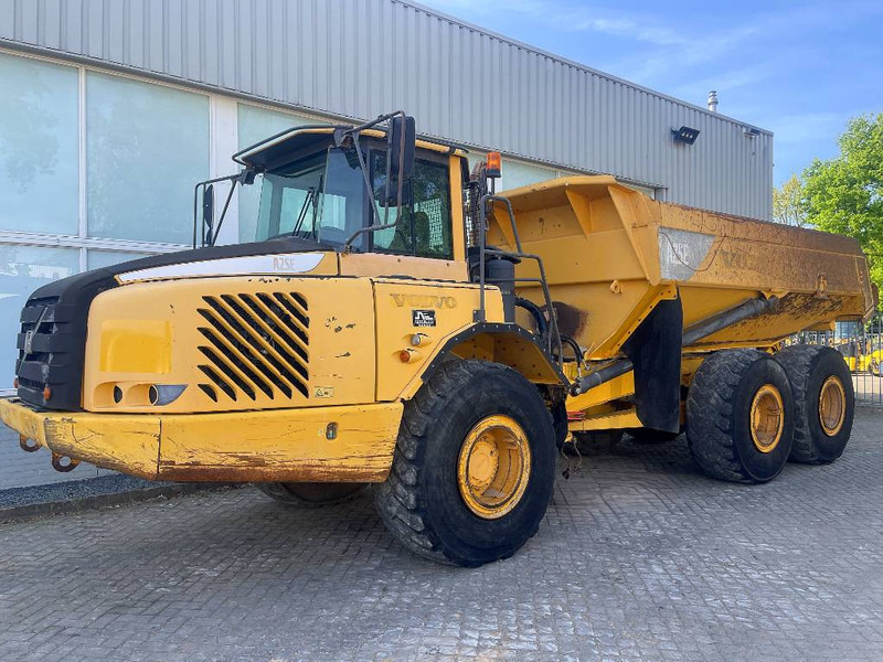 Volvo A25E - Šarnyrinis savivartis: foto 5 Volvo A25E - Šarnyrinis savivartis: foto 5