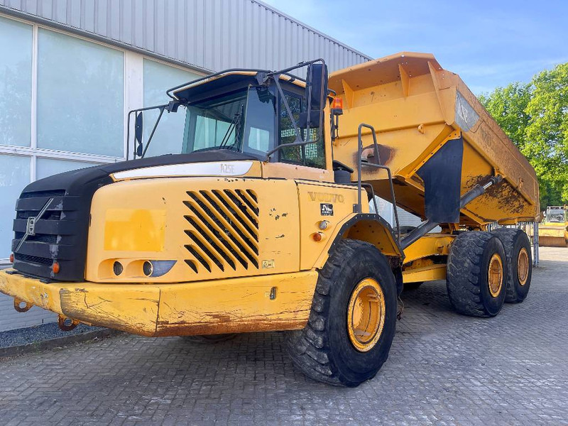 Volvo A25E - Šarnyrinis savivartis: foto 2 Volvo A25E - Šarnyrinis savivartis: foto 2