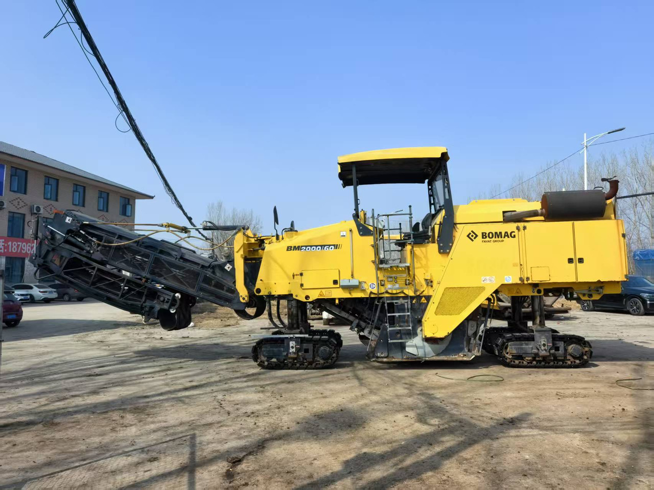 BOMAG Second Hand Asphalt Milling Machine BM2000/60 Asphalt Cold Milling Machine Price - Asfalto freza: foto 2 BOMAG Second Hand Asphalt Milling Machine BM2000/60 Asphalt Cold Milling Machine Price - Asfalto freza: foto 2