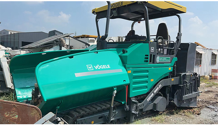 VOGELE S1880-3L Used paver laying machine 10m concrete road asphalt paver - Asfalto klotuvas: foto 1 VOGELE S1880-3L Used paver laying machine 10m concrete road asphalt paver - Asfalto klotuvas: foto 1