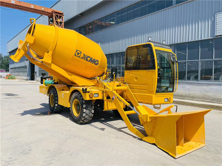 XCMG 4m3 Self-Loading Mobile Concrete Mixer Truck Automatic Concrete Mixer for Sale - Betono maišyklė: foto 4 XCMG 4m3 Self-Loading Mobile Concrete Mixer Truck Automatic Concrete Mixer for Sale - Betono maišyklė: foto 4