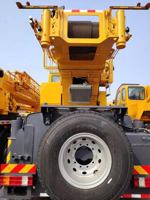 XCMG Factory 180 Ton Used QY180K5C Telescopic Boom Truck Mounted Crane Price List - Autokranas: foto 4 XCMG Factory 180 Ton Used QY180K5C Telescopic Boom Truck Mounted Crane Price List - Autokranas: foto 4