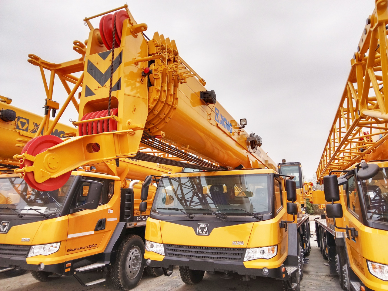 XCMG Manufacturer Second Hand Lorry Truck Crane QY55K5C_2 55 Ton Mobile Hydraulic Crane For Sale - Autokranas: foto 2 XCMG Manufacturer Second Hand Lorry Truck Crane QY55K5C_2 55 Ton Mobile Hydraulic Crane For Sale - Autokranas: foto 2