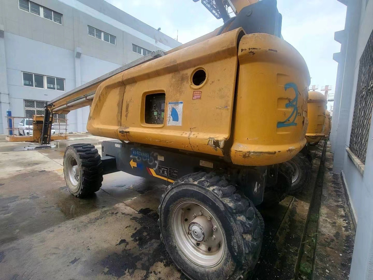 Teleskopinis keltuvas XCMG Official Cherry Picker Boom Lift GTBZ26S 26m Straight Arm Lift  Aerial Work Platform Price: foto 7