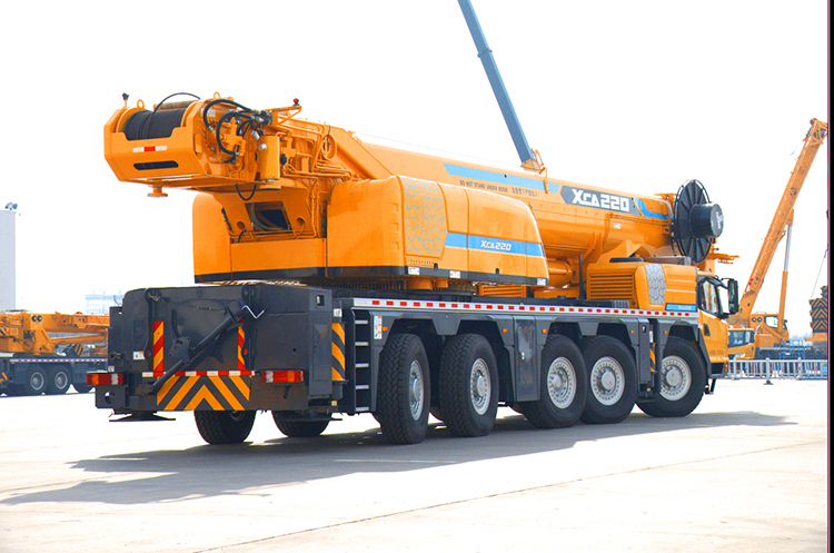 XCMG Official Crane Lifting XCA260 260 Ton All Terrain Crane With 92.6m Lifting Height - Visureigis kranas: foto 3 XCMG Official Crane Lifting XCA260 260 Ton All Terrain Crane With 92.6m Lifting Height - Visureigis kranas: foto 3