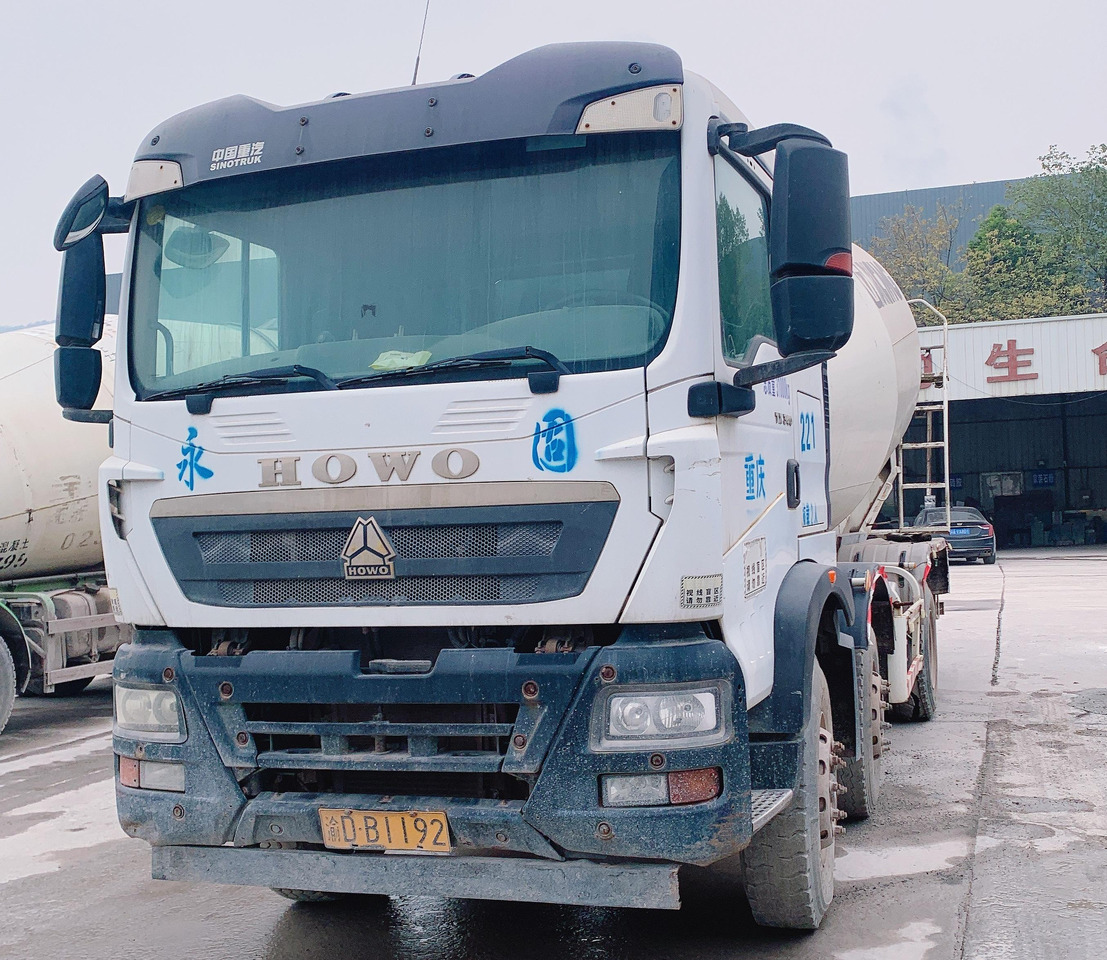 XCMG Official G4806E HOWO Cement Concrete Mixer Used 12 Cubic Meters Concrete Mixer Cement Truck - Betonvežis: foto 3 XCMG Official G4806E HOWO Cement Concrete Mixer Used 12 Cubic Meters Concrete Mixer Cement Truck - Betonvežis: foto 3
