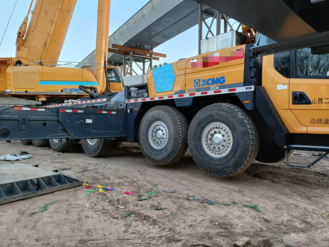 XCMG Official Used 460t All Terrain Crane XCA460 Hydraulic Truck Crane Hot Sale - Visureigis kranas: foto 5 XCMG Official Used 460t All Terrain Crane XCA460 Hydraulic Truck Crane Hot Sale - Visureigis kranas: foto 5