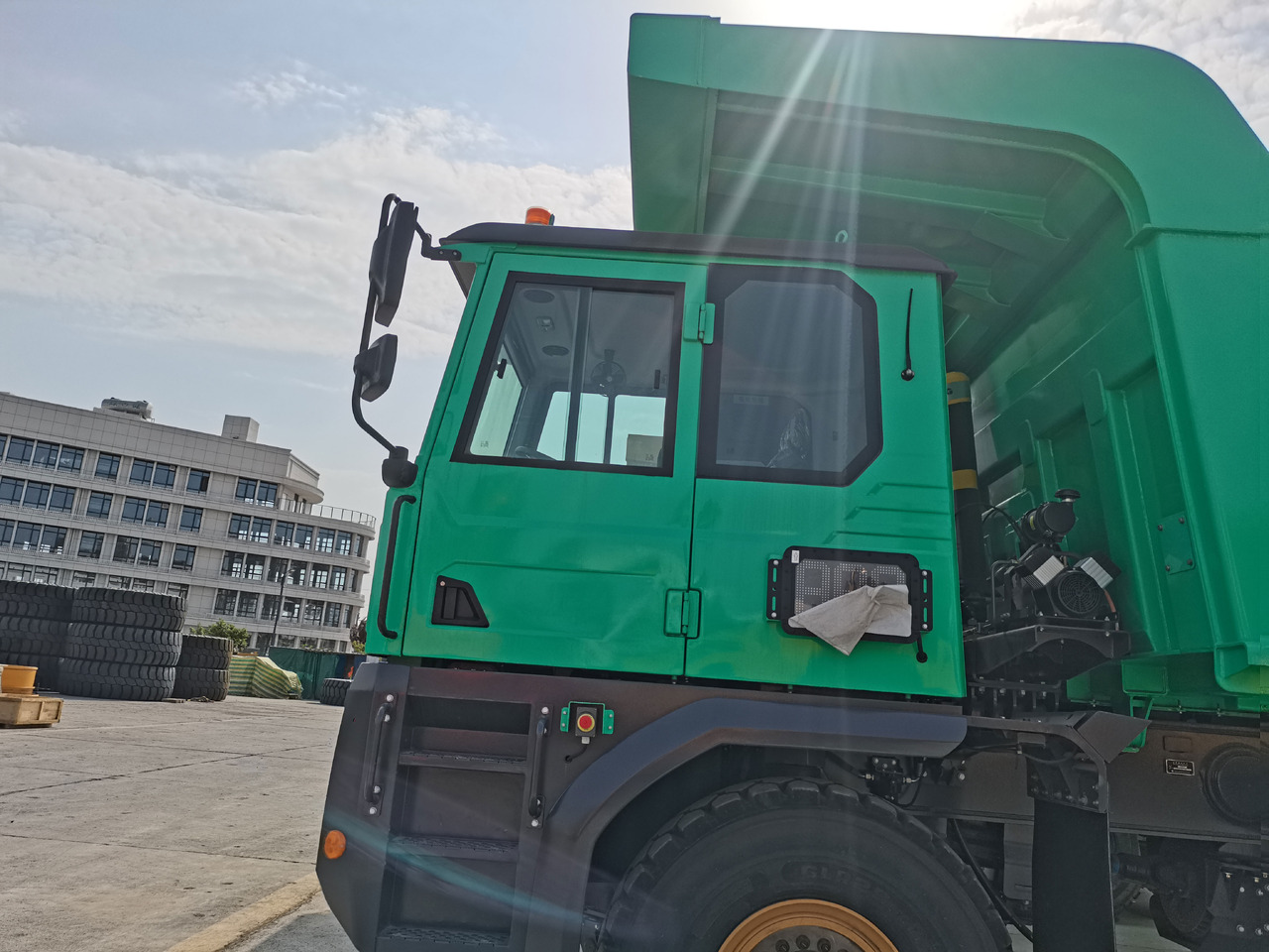 XCMG Official Used Dump Trucks 6x4 XDR80TE 72 Ton China Tipper Trucks For Sale - Savivartis: foto 4 XCMG Official Used Dump Trucks 6x4 XDR80TE 72 Ton China Tipper Trucks For Sale - Savivartis: foto 4