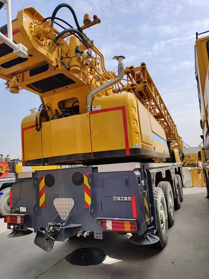 XCMG Official Used Hydraulic Truck Crane XCA100_E Mobile 100 Ton Crane Price - Visureigis kranas: foto 3 XCMG Official Used Hydraulic Truck Crane XCA100_E Mobile 100 Ton Crane Price - Visureigis kranas: foto 3