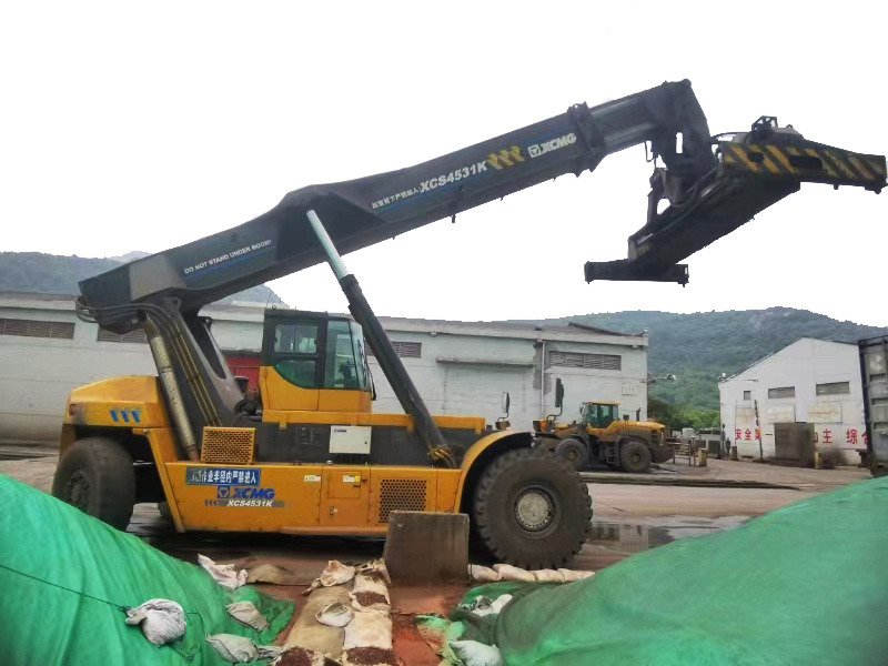 XCMG Official Used Mobile Reach Stacker 45 Tons XCS4531K For Container Price List - Stelažų krautuvas: foto 5 XCMG Official Used Mobile Reach Stacker 45 Tons XCS4531K For Container Price List - Stelažų krautuvas: foto 5
