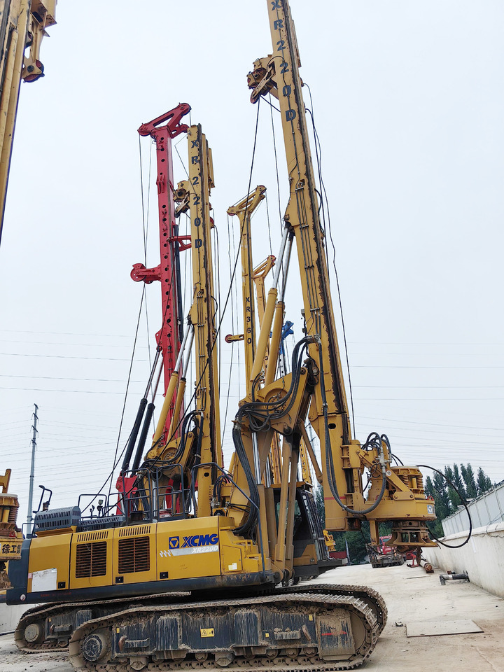 XCMG Offiical Used Rotary Drilling Rigs Drilling Machine XR220D Pile Drilling Rig For Sale - Gręžimo mašina: foto 3 XCMG Offiical Used Rotary Drilling Rigs Drilling Machine XR220D Pile Drilling Rig For Sale - Gręžimo mašina: foto 3