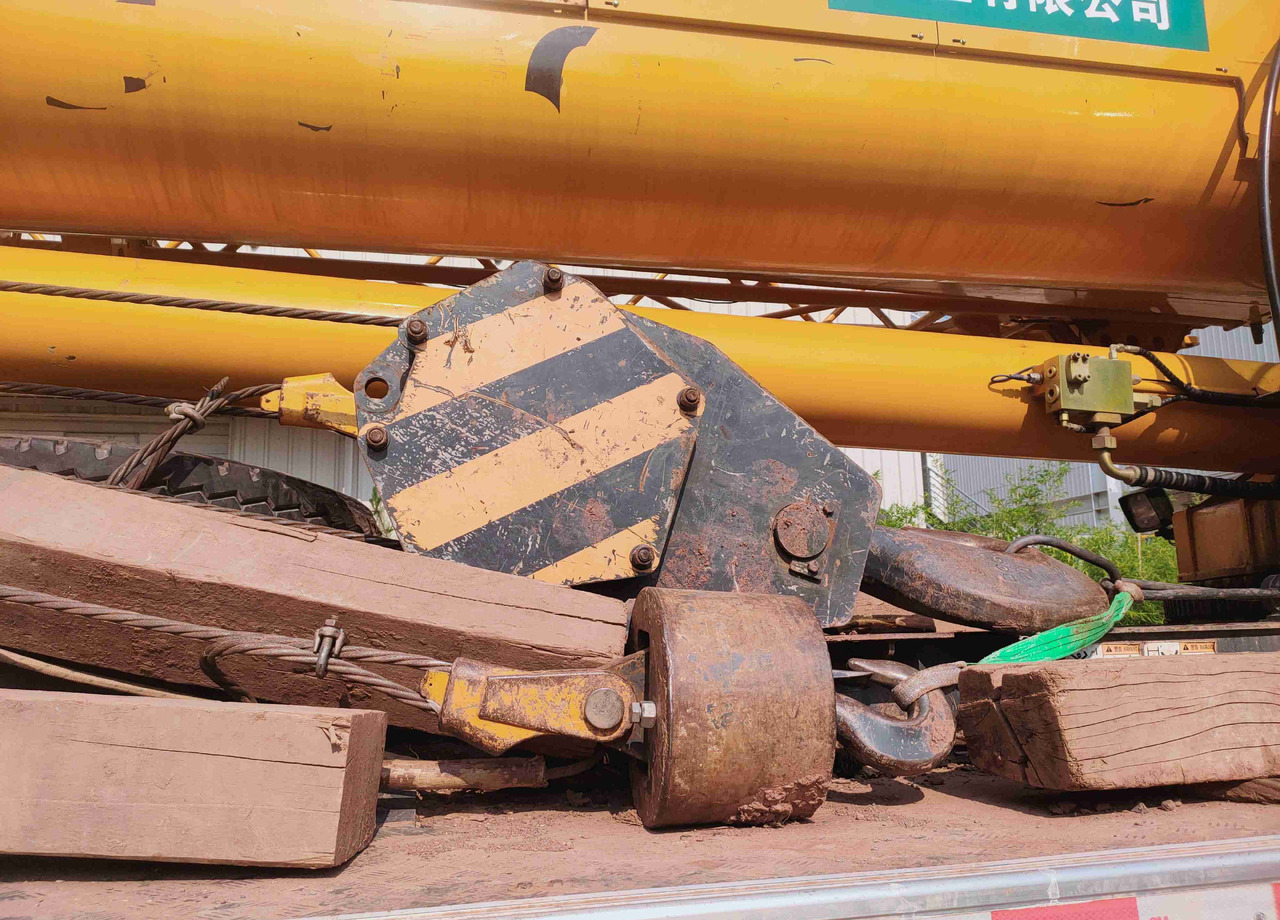 XCMG QY50K5D_1 50ton mobile crane truck price - Autokranas: foto 3 XCMG QY50K5D_1 50ton mobile crane truck price - Autokranas: foto 3