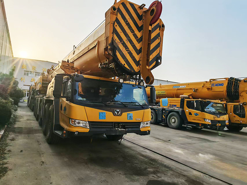 XCMG used XCA460 460ton mobile hydraulic all terrain crane price - Visureigis kranas: foto 4 XCMG used XCA460 460ton mobile hydraulic all terrain crane price - Visureigis kranas: foto 4