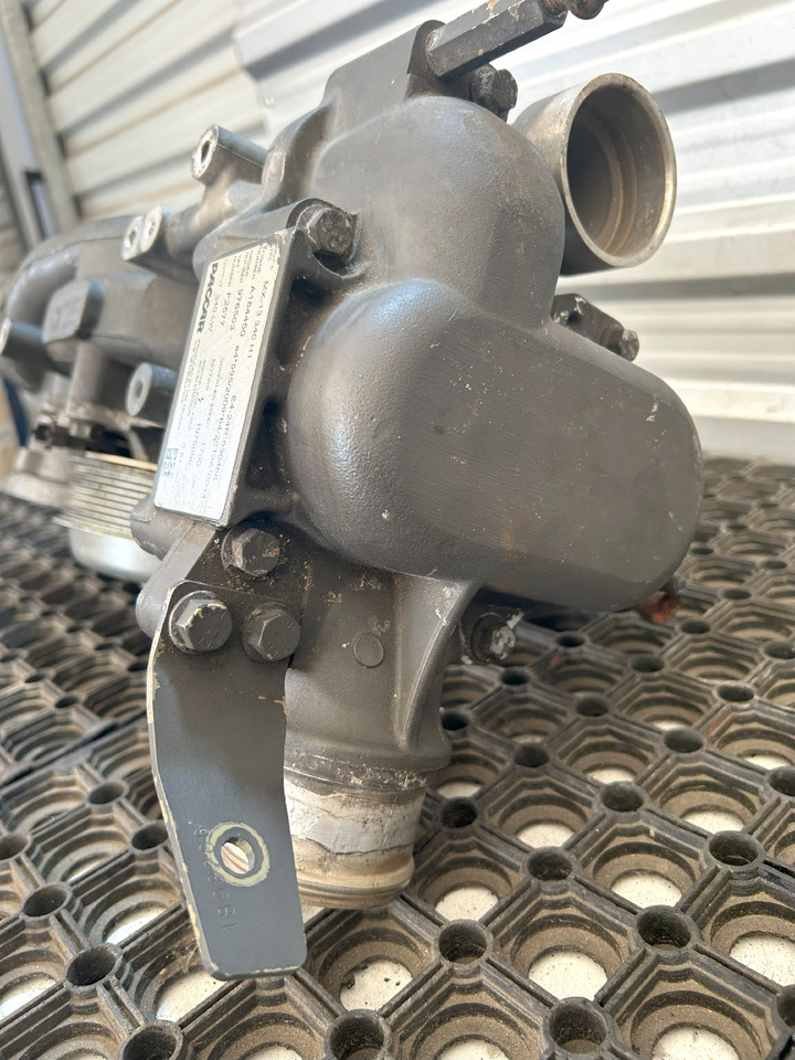 DAF COOLANT PUMP DAF XF 106 - Aušinimo skysčio siurblys: foto 4 DAF COOLANT PUMP DAF XF 106 - Aušinimo skysčio siurblys: foto 4