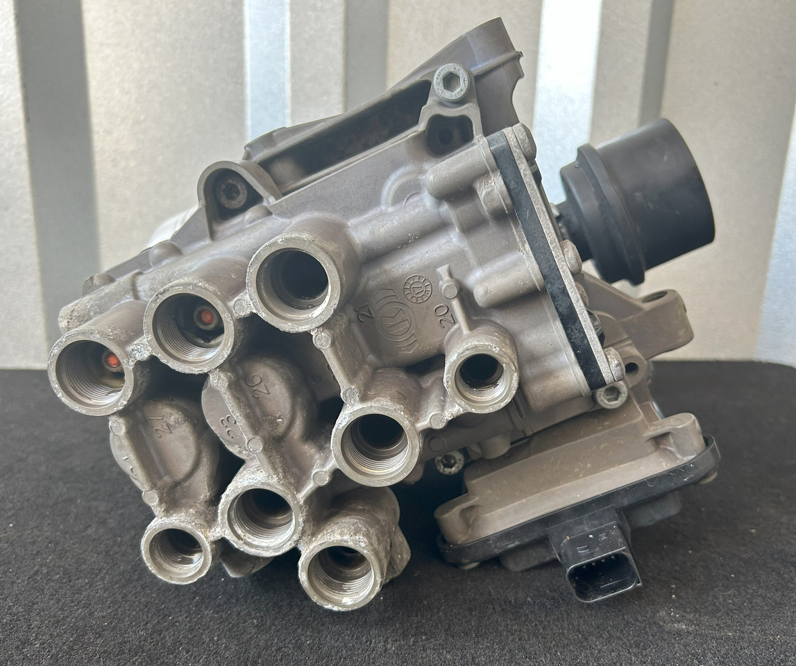 DAF XF 106 480 APU KIT ZEL2100 2027747 ( ELA1000 + AE6000) - Stabdžių vožtuvas: foto 4 DAF XF 106 480 APU KIT ZEL2100 2027747 ( ELA1000 + AE6000) - Stabdžių vožtuvas: foto 4