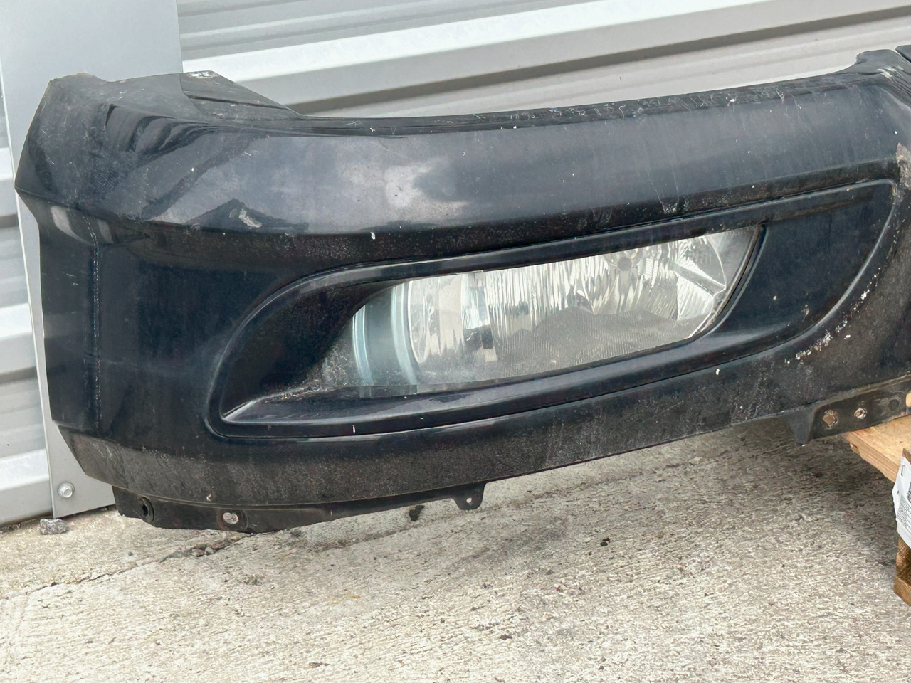 DAF XF 106 480 FRONT BUMPER WITH HALOGENS - Bamperis: foto 2 DAF XF 106 480 FRONT BUMPER WITH HALOGENS - Bamperis: foto 2