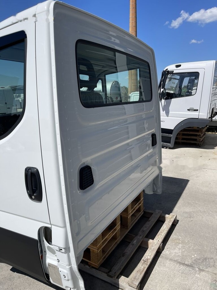 IVECO DAILY VII 72-210 for IVECO DAILY 75-210 - Kabina: foto 4 IVECO DAILY VII 72-210 for IVECO DAILY 75-210 - Kabina: foto 4