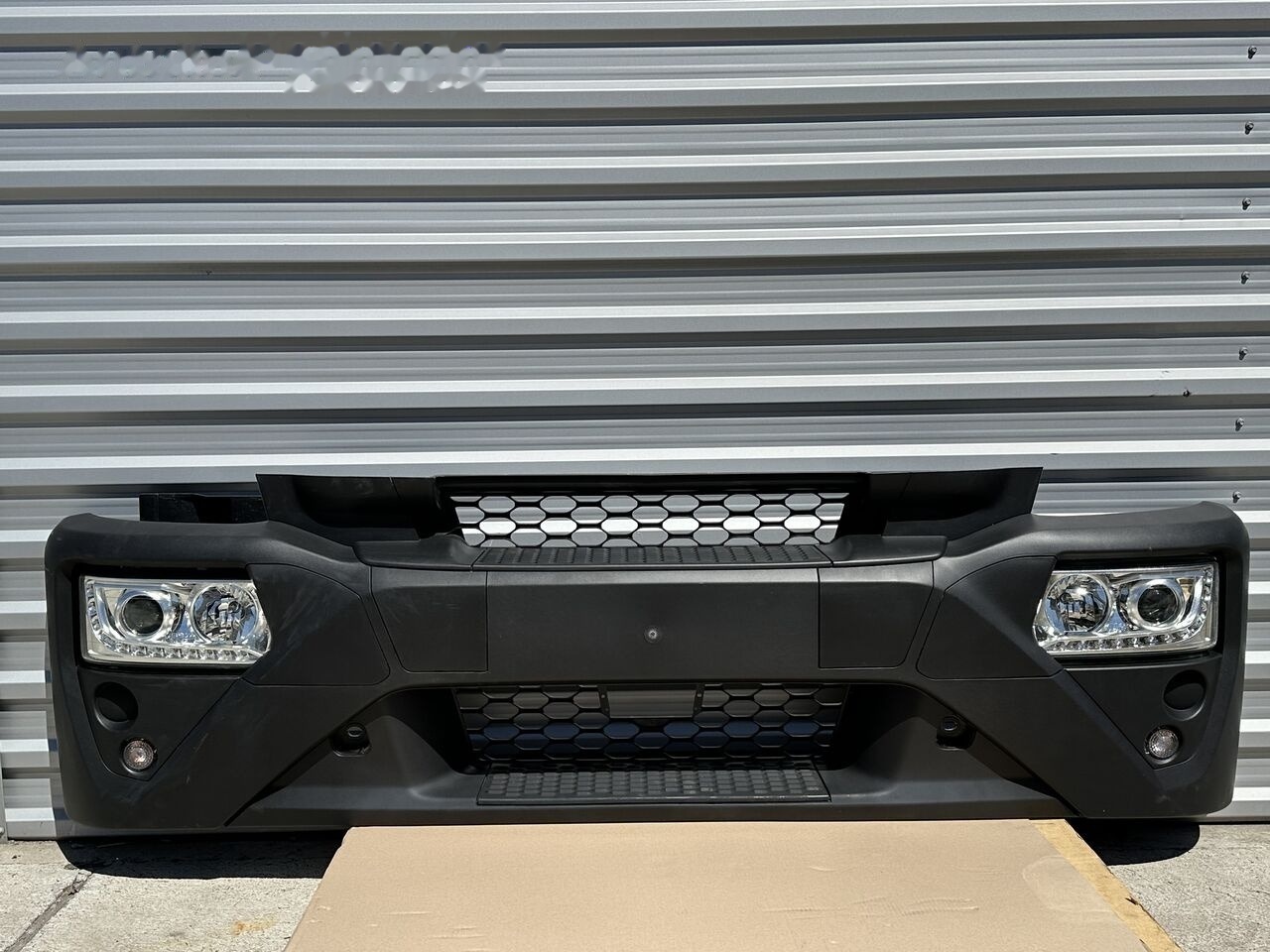 IVECO EUROCARGO/ 5801690602 / 5801745452 / 5801745449 IVECO 5801690602 / 5801745452 / 5801745449 - Bamperis - Sunkvežimis: foto 1 IVECO EUROCARGO/ 5801690602 / 5801745452 / 5801745449 IVECO 5801690602 / 5801745452 / 5801745449 - Bamperis - Sunkvežimis: foto 1
