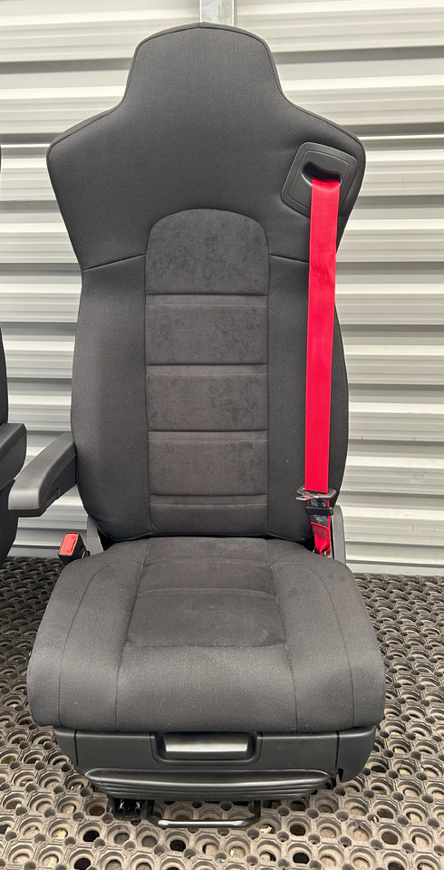 IVECO NEW SEAT IVECO S-WAY - Sėdynė: foto 4 IVECO NEW SEAT IVECO S-WAY - Sėdynė: foto 4
