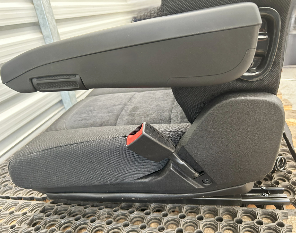 IVECO NEW SEAT IVECO S-WAY - Sėdynė: foto 5 IVECO NEW SEAT IVECO S-WAY - Sėdynė: foto 5
