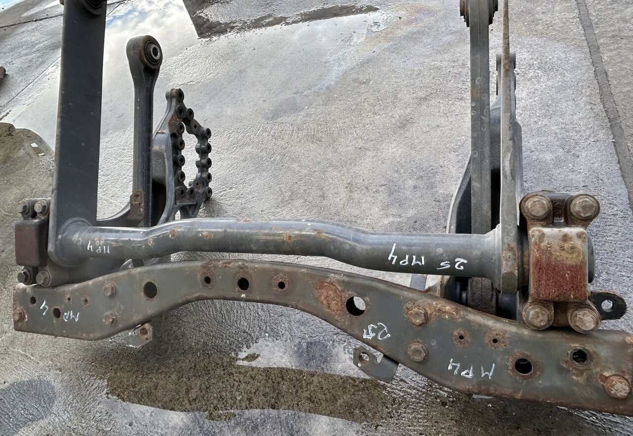 KOMPLETNE ZAWIESZENIE KABINY Mercedes-Benz ACTROS MP4 truck - Pakaba - Sunkvežimis: foto 3 KOMPLETNE ZAWIESZENIE KABINY Mercedes-Benz ACTROS MP4 truck - Pakaba - Sunkvežimis: foto 3