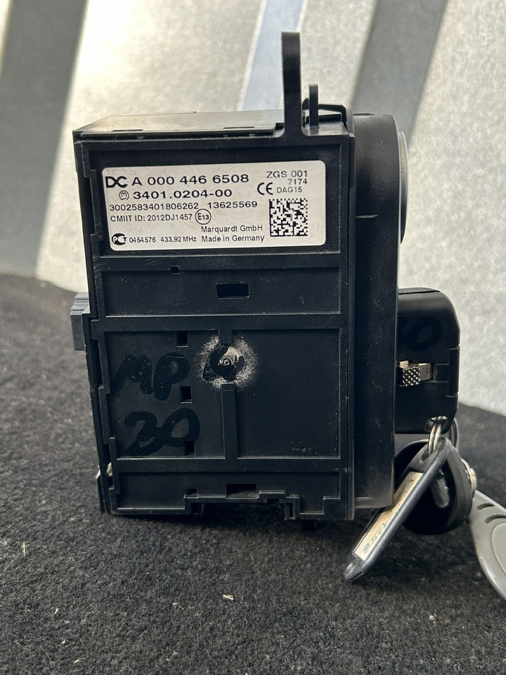 MERCEDES-BENZ ACTROS MP4 START/STOP IGNITION SWITCH - Prietaisų skydas - Sunkvežimis: foto 4 MERCEDES-BENZ ACTROS MP4 START/STOP IGNITION SWITCH - Prietaisų skydas - Sunkvežimis: foto 4