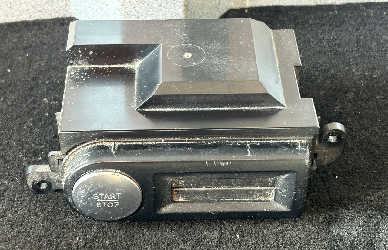 MERCEDES-BENZ ACTROS MP4 START/STOP IGNITION SWITCH - Prietaisų skydas - Sunkvežimis: foto 2 MERCEDES-BENZ ACTROS MP4 START/STOP IGNITION SWITCH - Prietaisų skydas - Sunkvežimis: foto 2