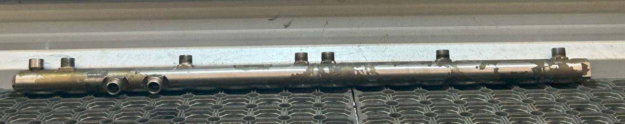 MERCEDES-BENZ Commonrail pressure pipe ACTROS MP4 - Kuro sistema - Sunkvežimis: foto 1 MERCEDES-BENZ Commonrail pressure pipe ACTROS MP4 - Kuro sistema - Sunkvežimis: foto 1