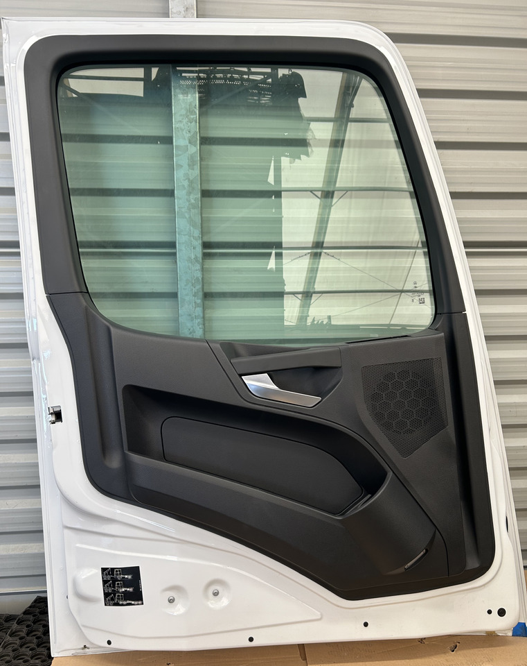 MERCEDES DOOR LEFT narrow cab M-CLASSIC SPACE ACTROS AROCS MP4 MP5 BRAND NEW - Durys ir dalys: foto 2 MERCEDES DOOR LEFT narrow cab M-CLASSIC SPACE ACTROS AROCS MP4 MP5 BRAND NEW - Durys ir dalys: foto 2